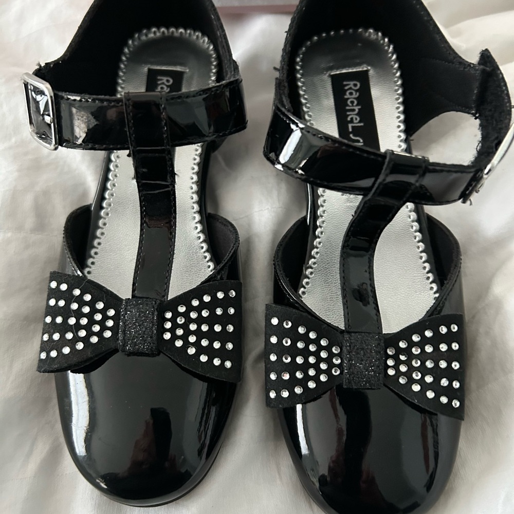 Girls fancy Shoes (new in box)